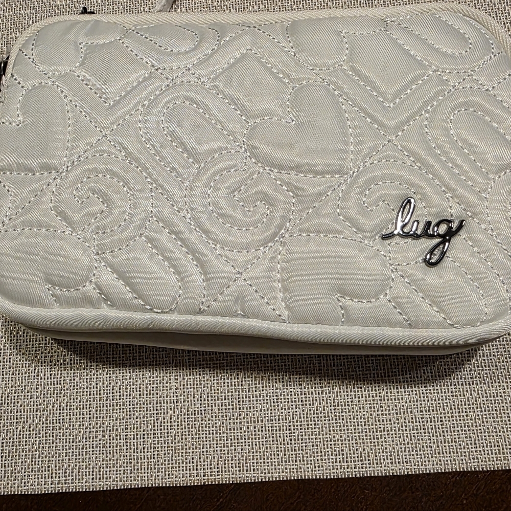 NWT- LUG- COUPE LOVE LE CROSSBODY- Teal OR White